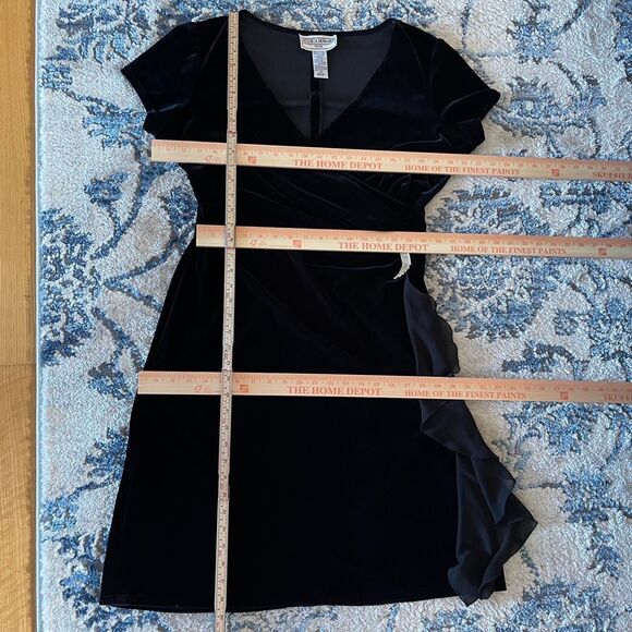 Vintage 90s Jessica Howard Black Velvet Faux Wrap Dress Made in Hong Kong Sz 14P - Picture 8 of 8